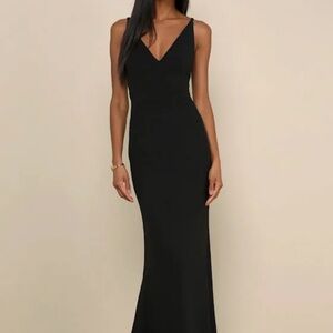 Lulu's Classic Black Maxi Dress